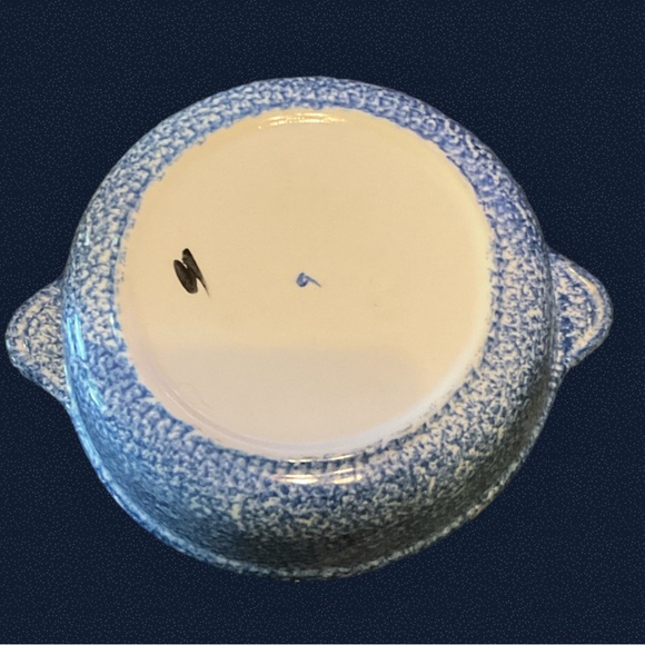 Ultra Rare 1970s Los Angeles Pottery Hand Painted Rooster 10” Casserole Dish - Picture 3 of 3